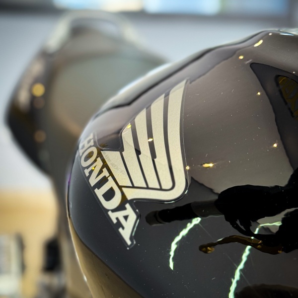 Hornet 600 Carburada